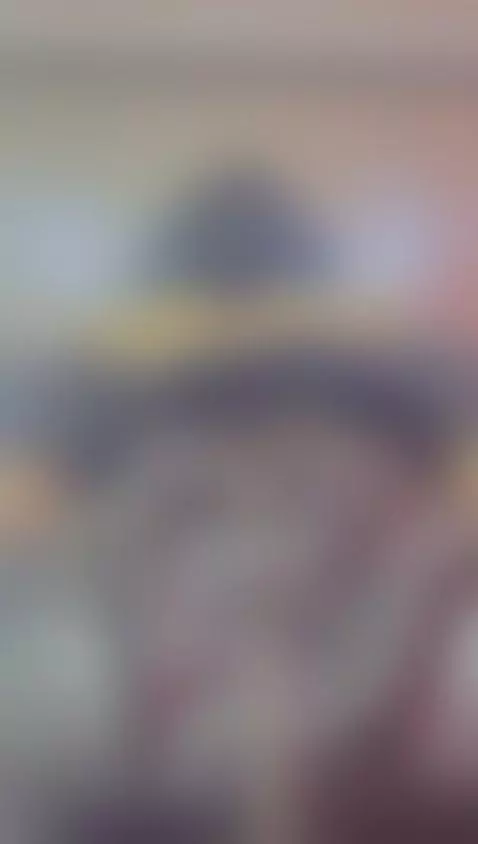 Do you want me to sit on your face? by luarossetti