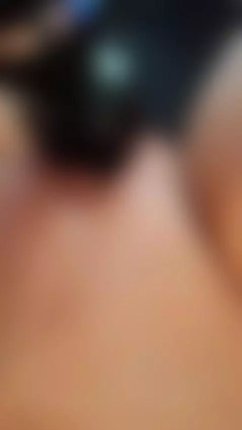 vibrates !! vibrates !!! and only vibrates inside me !! by liz-holmes