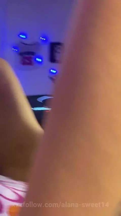 Do you want to have me in this position? 😈😈😈 by alana-sweet14