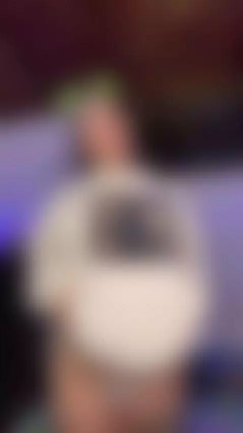 Come closer and I'll dance you very close 🍑🥵 by alana-sweet14