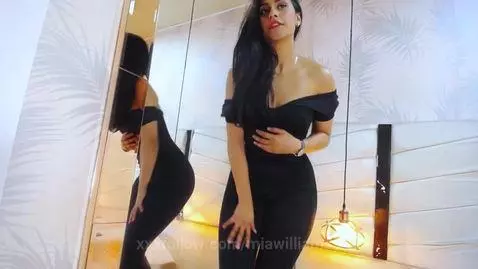 I want you to feel how hot my pussy is for you by miawilliams2