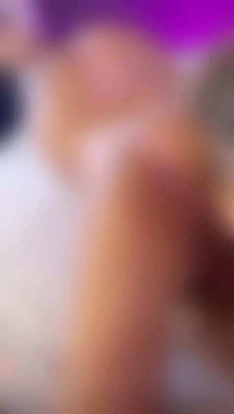 I'm naughty today, do you want to have fun with me? by abbyy-lopez