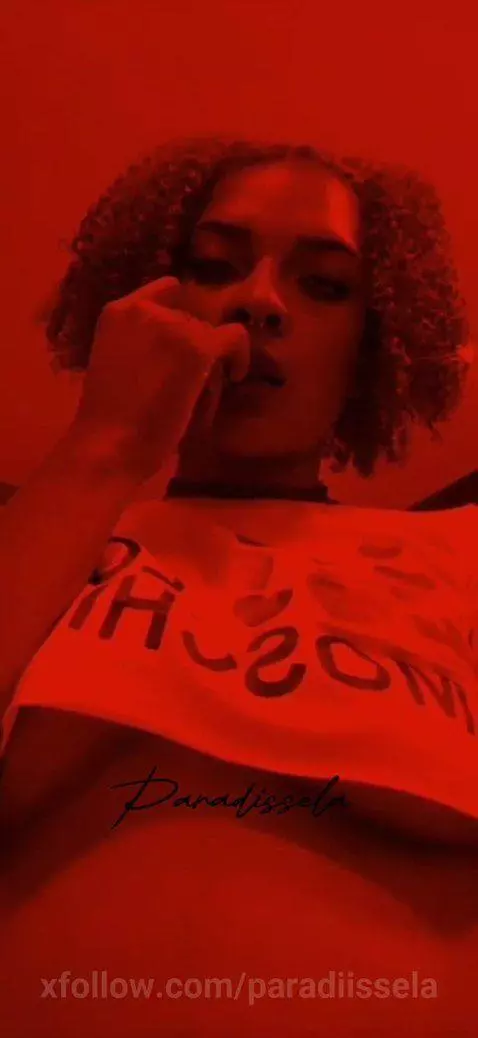 Very, very hot 🔥 by paradiissela