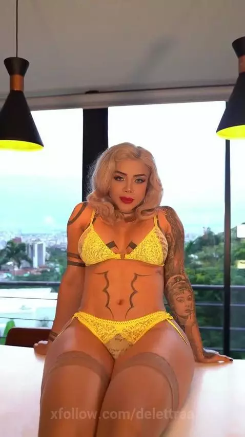 Live now baby 🥵 by delettraa