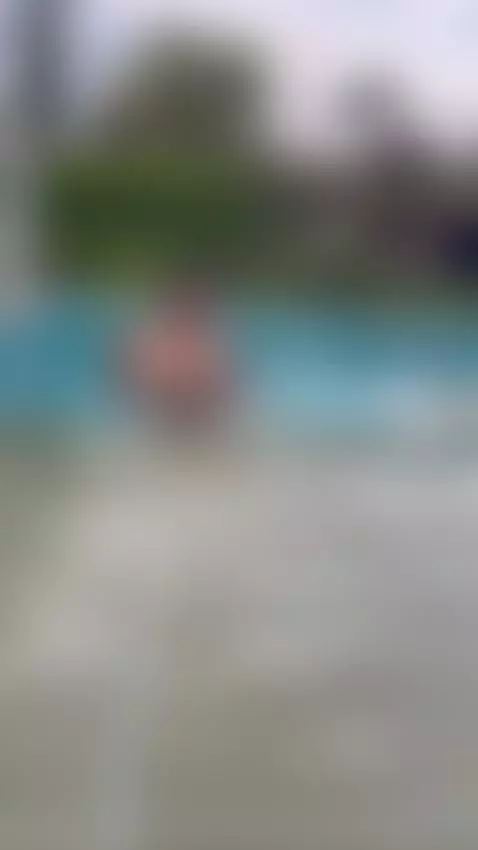 un poquito de sol 🍒poolday 👌 by julierios