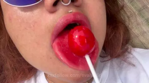 Can i suck your bombom bum? 🍭😏😈😋 by evahadid