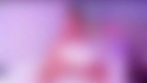 Online now... sweet vibes, spicy attitude 💋 by hannnasmith