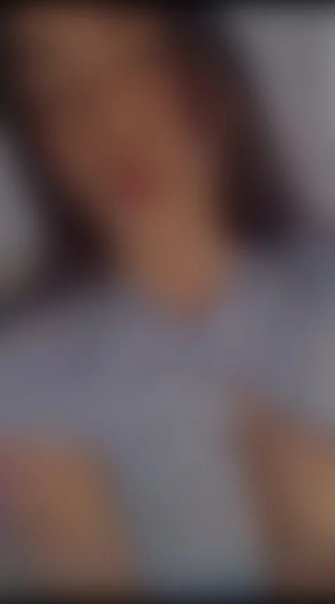 Me ayudas? by samannthacollins23