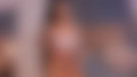 Hey lovers, wanna make me cum over your dick by roxanneshelby