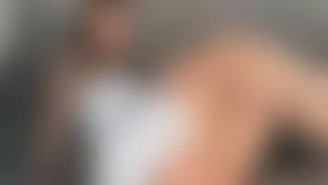 When your neightbort accidentaly spot you taking the sun. by sam-cekot