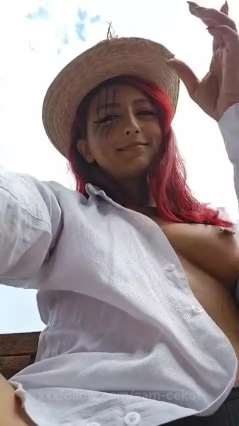 IVANKOV STRIKES AGAIN! Femme Shanks is here! 🙈🥵 by sam-cekot