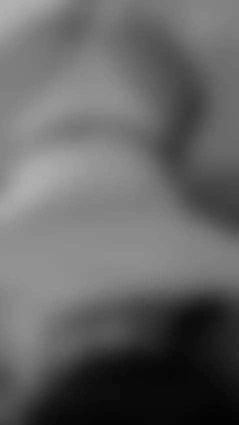 Black and white... arch my back by sam-cekot