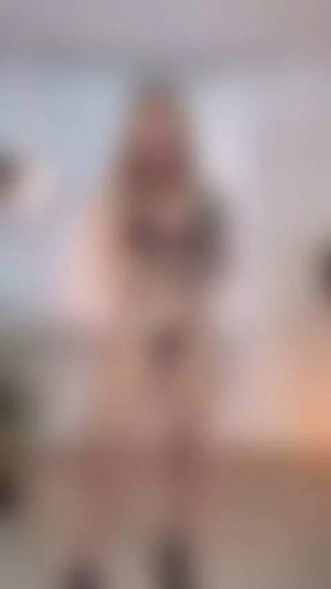 Turn up the volume and lose control with me tonight  🔥🎸😈 by anastaxialynn