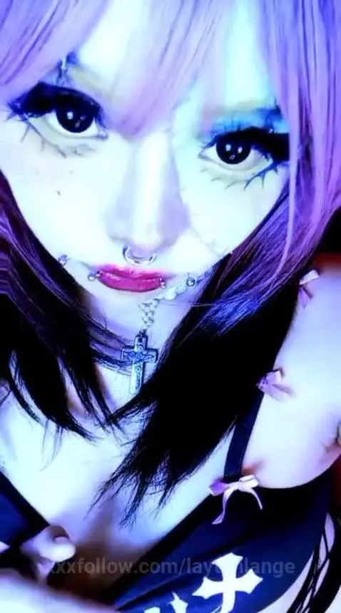 So I want to run my tongue on your cock by laytonlange