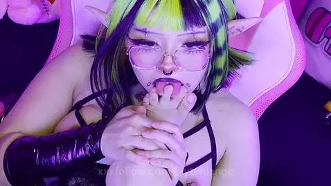 I love my delicate little feet, I want to put them on your c... by laytonlange