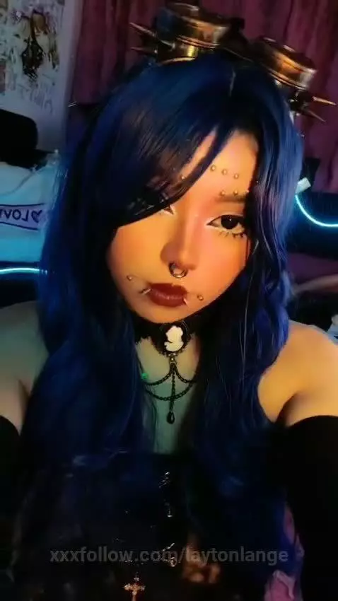 Sparks fly when you touch forbidden metal ⚙️🔧 by laytonlange