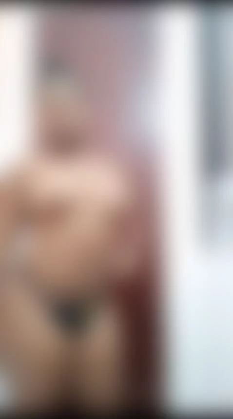 Im wanna u undress me up  😈 by littlechocolatee