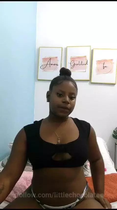 Would you like to try some of this chocolate? 🤤🍫🍒 by littlechocolatee