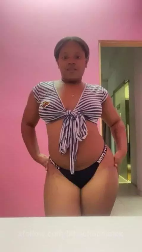 Sometimes I like to get into mischief 🔥😈🍒 by littlechocolatee