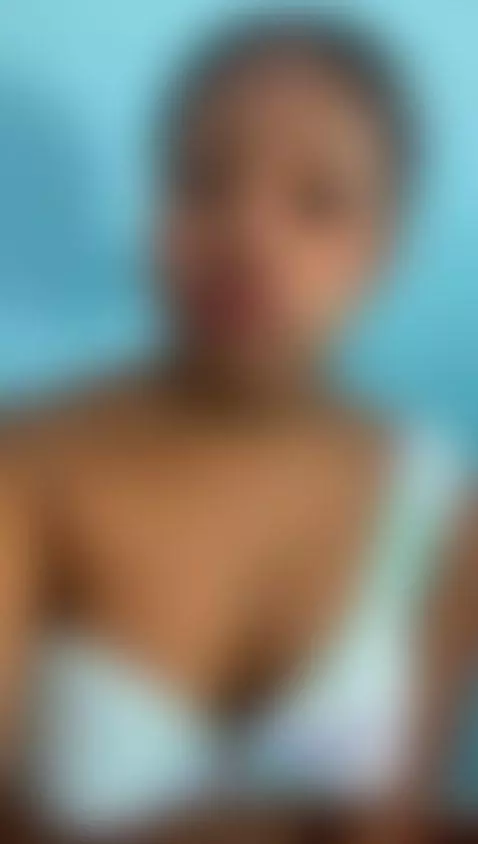 This brunette wants to behave badly today 😏🍒🔥 by littlechocolatee