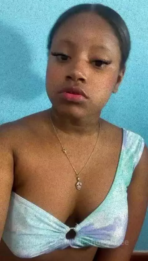 This brunette wants to behave badly today 😏🍒🔥 by littlechocolatee