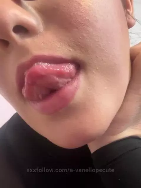 Anyone wanting to fuck me? by a-vanellopecute