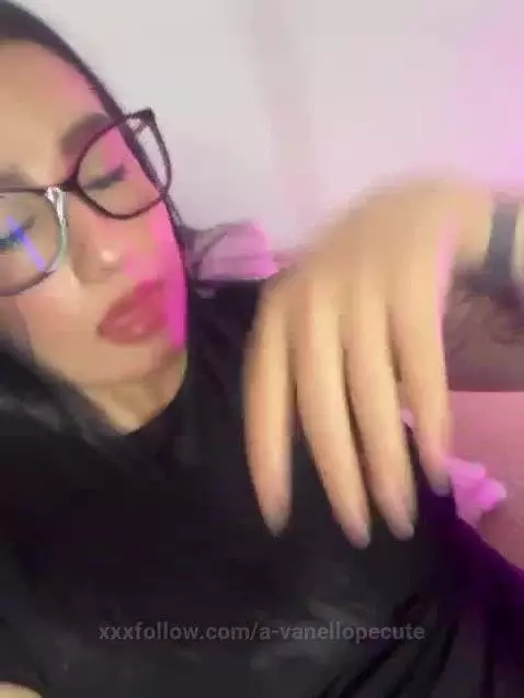 I don't know whether to resist or let everything flow 😏 by a-vanellopecute