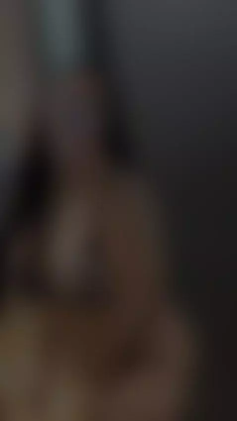 Does sending nude photos of yourself turn you on? by miaferarra