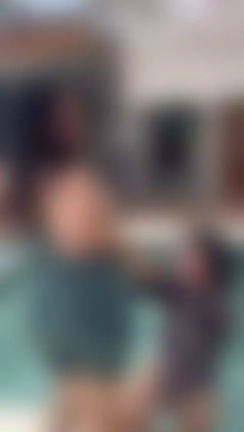 Enjoying my big ass. 🍑 by daleshka