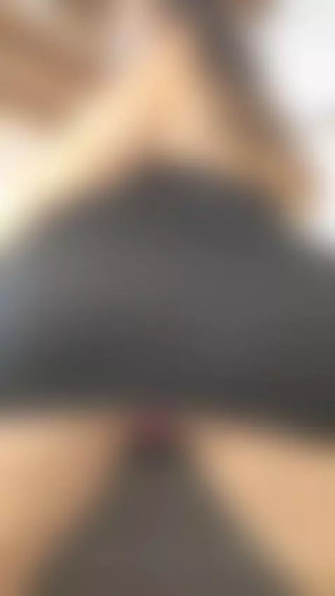 I would like to be sitting on your pretty face  🔥🍑 by daleshka