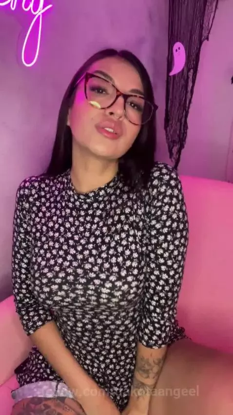 Come to chaturbate dakota_angel_; I’m waiting for U 🥵🔥💦 by dakotaangeel