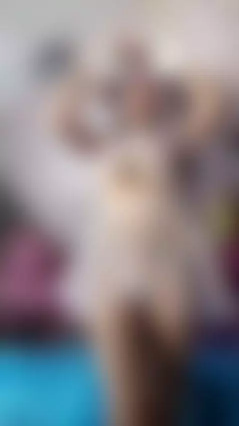 I'm on my knees waiting for you come and use me 👿🔥 by alicebenet