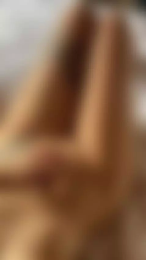 Worship my soft curves🖤🩷 by bella-graves