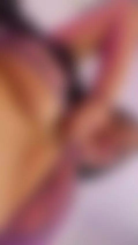 Bouncy Tease Under My Top 👀💦 by valeryyrose