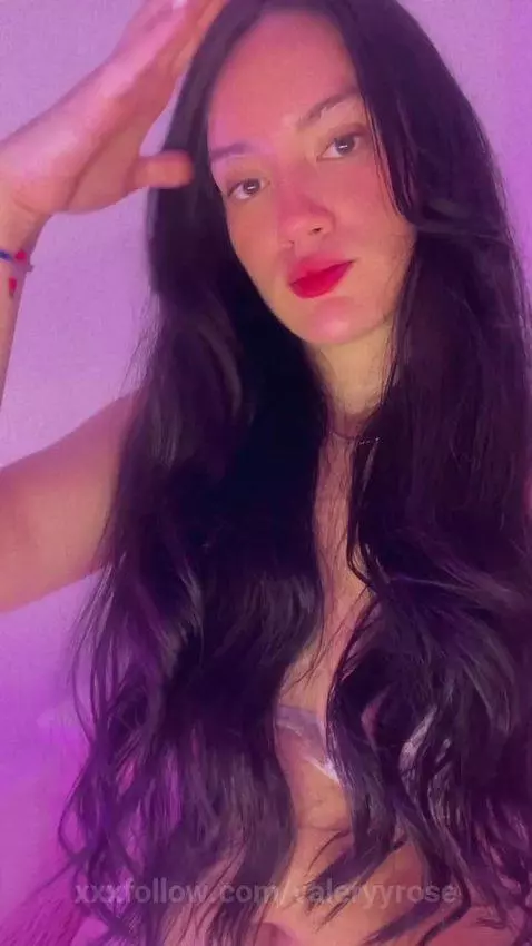 🧚🏻🩷 by valeryyrose