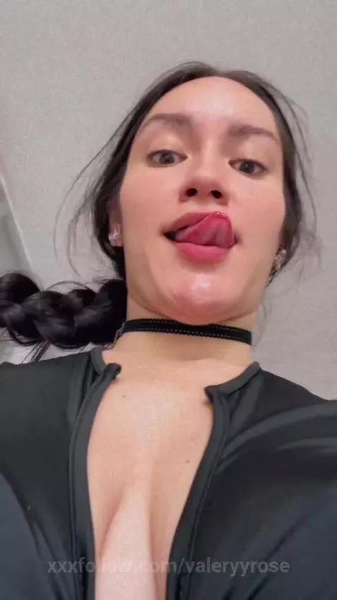 😎🤩🥺 by valeryyrose