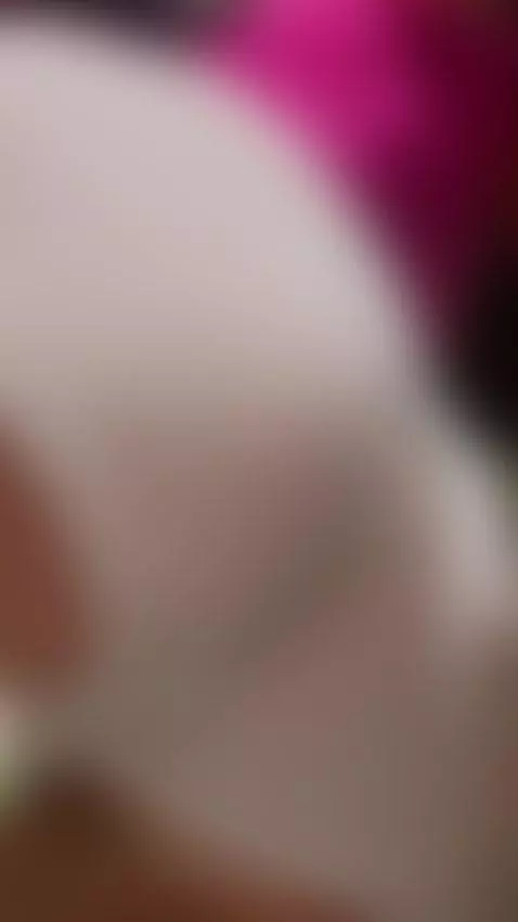 🍑🫦🤤 by valeryyrose