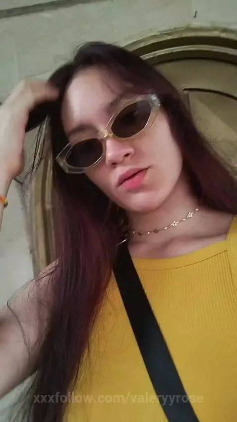 💛🌼 by valeryyrose