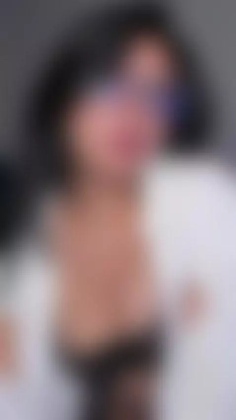 Let me be your sex teacher today 
https://www.camsoda.com/fr... by freya-mm