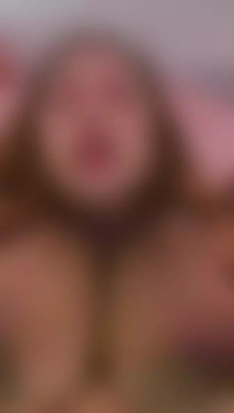 I’m on the naughty list tonight 😈🎄🎁  https://www.camsoda.com... by channelcarter