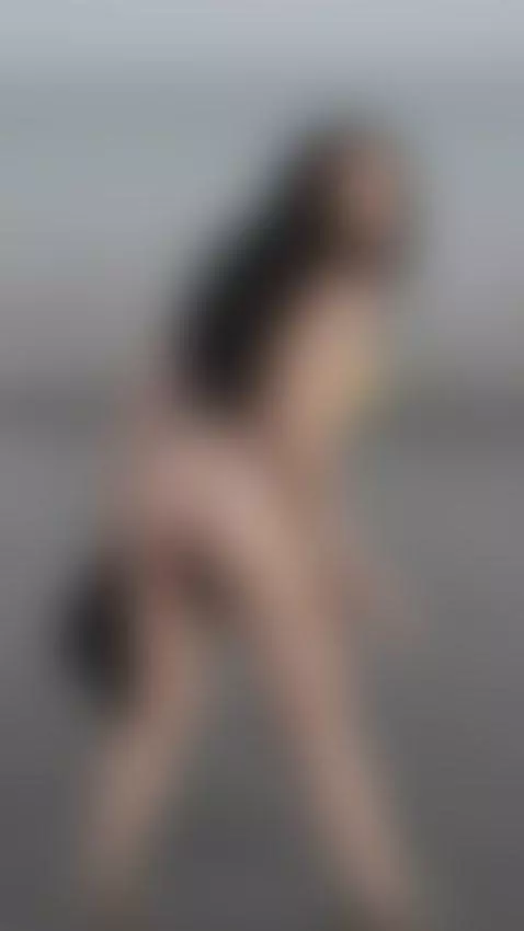 curlyhair, beach, bigass by anndromeeda