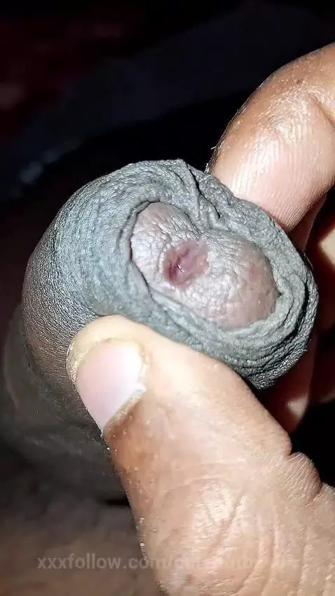 showing Big Horny Dick 😋 by cutehotboy01