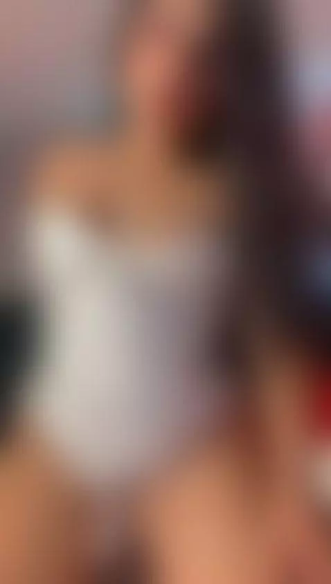 Write in the comments what score 1-10 you give to my outfit ... by hannascottx