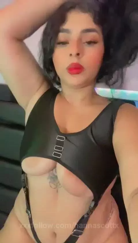 This naughty girl is better with lingerie or without it?😈💦 by hannascottx