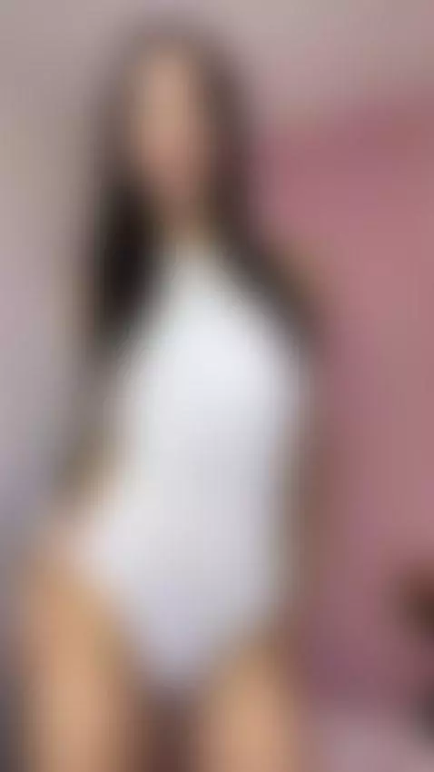 This round ass deserves your attention. by isanixon