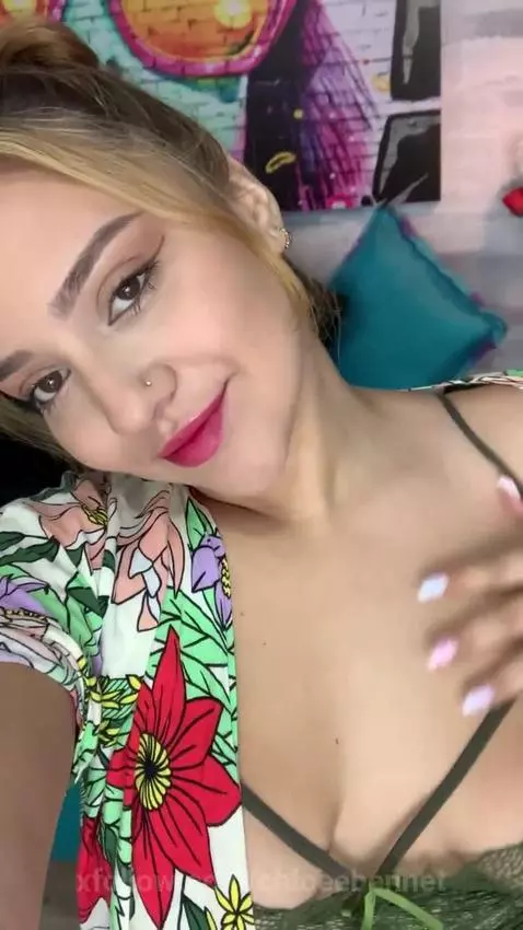 kisses my naughty ones by chloeebennet