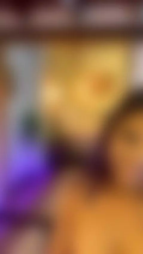 Shhhh 🤫 by anne-mallow