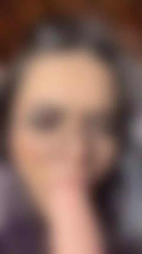 Choke me 😏 by anne-mallow