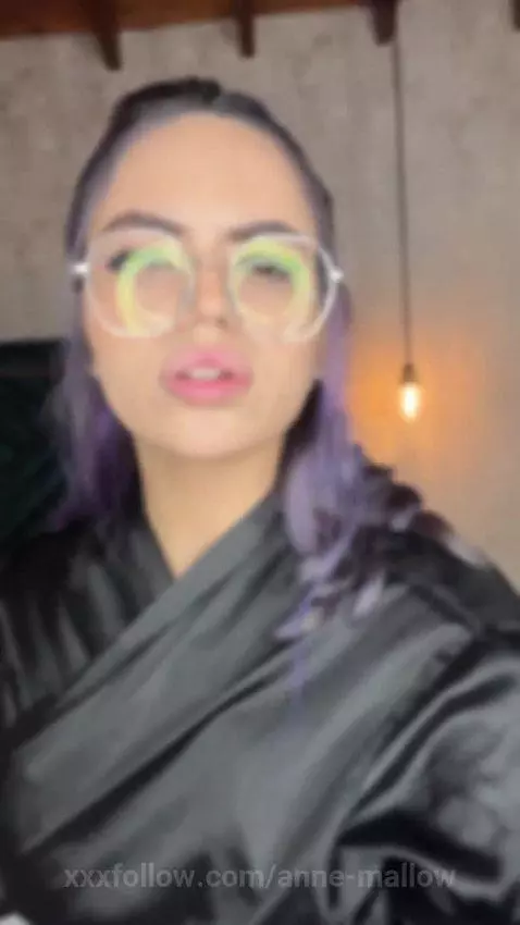 Don't you want all this to see me? by anne-mallow