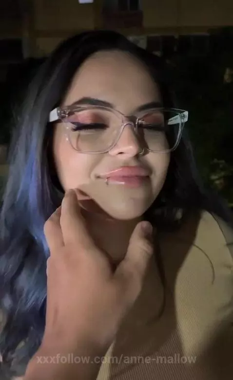 My neighbor got very hot... 😏 by anne-mallow